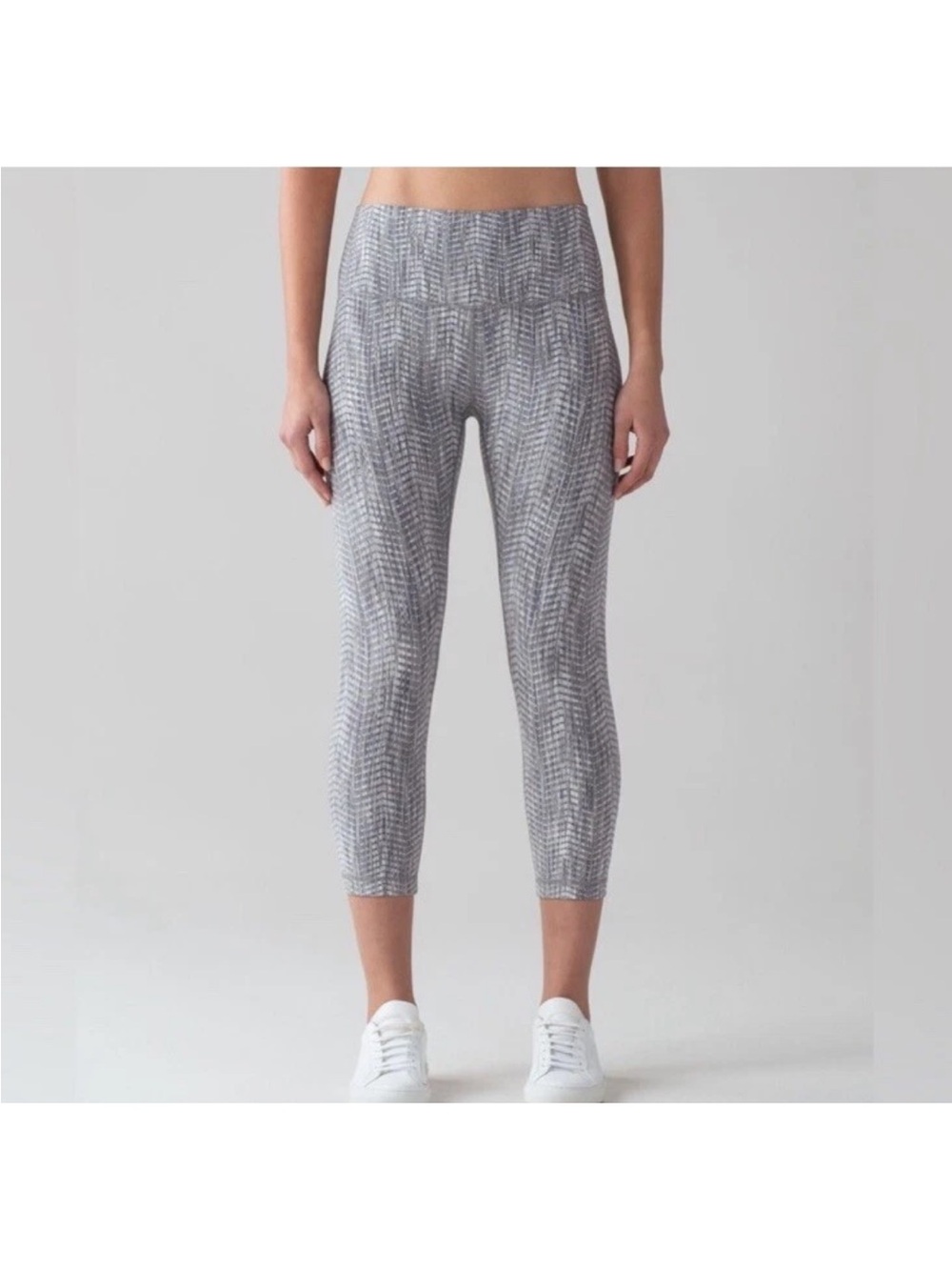 lululemon athletica Grey Patterned Capri Leggings